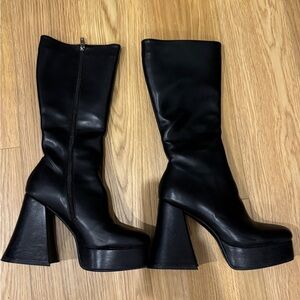 Black leather platform knee high leather chunky heeled boots - Sz 8
